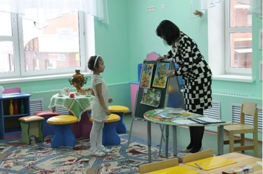 Módszer üvegáru öntési fázis gyurmából (fázis) Módszertan fokozatos szobrászat agyagból edények