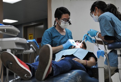 A periodontitisz a krónikus fajta, tünetek és kezelés