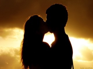 Első csók, hogyan kell csókolni szenvedélyesen, leírás, hány éves is (Kiss) Első csók, hogyan kell csókolni szenvedélyesen, leírás, hány év