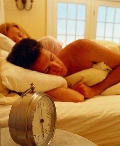Miért van az erekció alvás közben, és reggel - mi okozza a merevedés