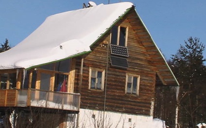 napelemek működnek, télen a hó küzdelemben