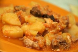 Különböző receptek burgonya párolt húst naponta (párolt hús) Különböző receptek burgonya párolt húst minden nap