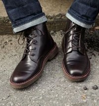 A kombináció a cipő és nadrág irányítani a férfiak számára ötvözi a cipő és jelmeztervező, a blog egy férfi