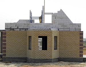 Épület egy ház - milyen anyag jobb építeni, ami a technológia megállítani építése