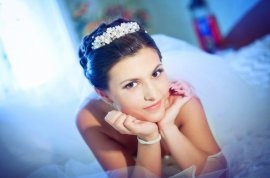 Esküvői smink Tuapse - a költségek a hívás smink, próbák, menyasszonyok támogatás