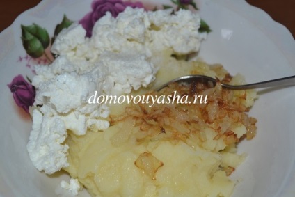 Gombóc burgonyával és túrós a nagymama receptje, népi tudás Kravchenko Anatoliya