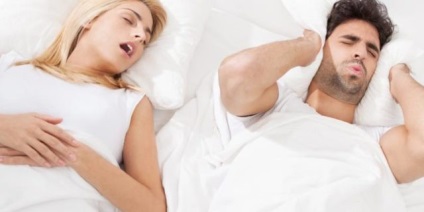 A horkolás a nőknél alvás közben okok és a kezelés