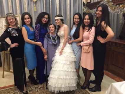 Jan Iskakova hozott kazah ruhát az esküvő nem reklám magát, a női portál comode