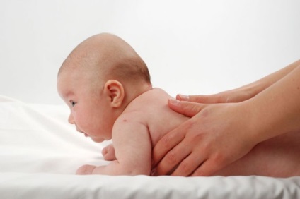 Miért van szükségünk, hogy elterjedt az újszülött a hasán