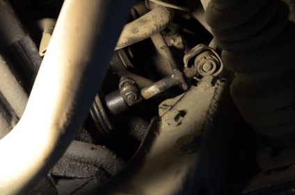 Cseréje a tengelykapcsoló kioldó csapágy a tengelykapcsoló új Daewoo Nexia 1, 6 (tengelykapcsoló) Cseréje a tengelykapcsoló kioldó csapágy a kuplung Daewoo Nexia új 1, 6