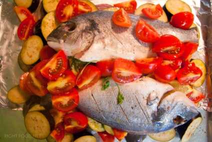 Sült tengeri keszeg a sütőben fóliával hal recept (recept) Sült tengeri keszeg a sütőben recept hal fóliában