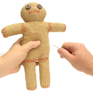 A veszélyesebb halálos parcellák voodoo babát a görgő (súlyosan károsíthatja) A veszélyesebb halálos parcellák voodoo babát görgő