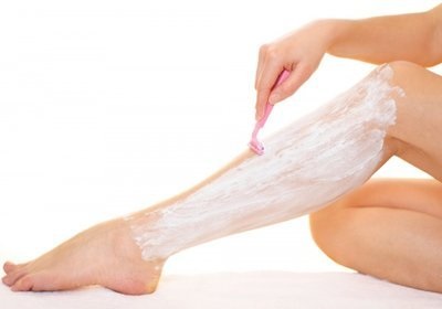 Сверблять ноги після гоління