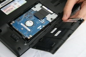 Mi van, ha a laptop nem tartalmazza (hogyan kell bekapcsolni egy laptop, ha ez nem szerepel) Mi van, ha a laptop nem tartalmazza