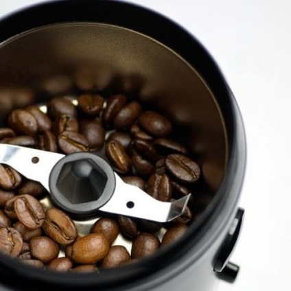 Mi lehet őrölni egy kávédaráló mellett kávé