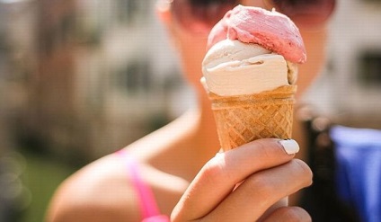 Mi ez a nyár - ez a forró és finom fagylalt! (Nyári) Mi ez a nyár - ez a forró és finom fagylalt!