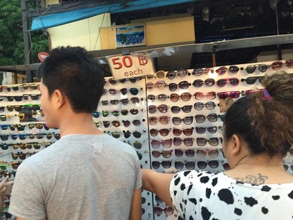 Olcsó Pattaya - a ruházati piaci ár Pattaya (olcsó) Olcsó Pattaya - Pattaya ár a bolhapiacon