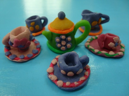 Toy gyurmából étel, anyaság - terhesség, szülés, a táplálkozás, az oktatás (gyurma) Toy gyurmából étel, anyaság - terhesség, szülés, a táplálkozás, az oktatás