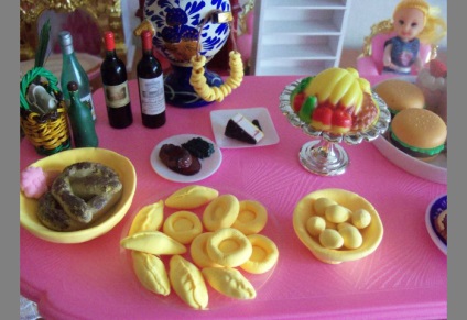 Toy gyurmából étel, anyaság - terhesség, szülés, a táplálkozás, az oktatás (gyurma) Toy gyurmából étel, anyaság - terhesség, szülés, a táplálkozás, az oktatás