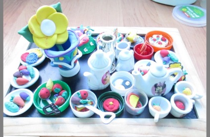Toy gyurmából étel, anyaság - terhesség, szülés, a táplálkozás, az oktatás (gyurma) Toy gyurmából étel, anyaság - terhesség, szülés, a táplálkozás, az oktatás