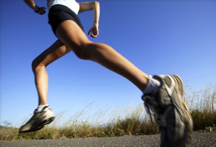 Ahogy futó befolyásolja az egészségi veszélyeire kocogás egészségügyi