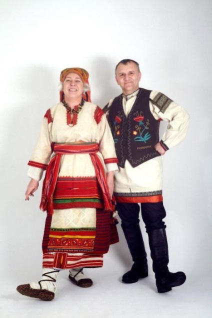 Mi ő, egy magyar férfi népviselet (férfi) Mi ő, egy magyar férfi népviselet