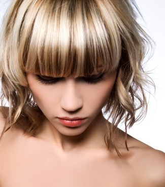 Hogyan kell kezelni a haj otthon - internet magazin lányoknak