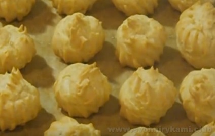 Főzni töltött profiteroles egy lépésről lépésre recept fotók