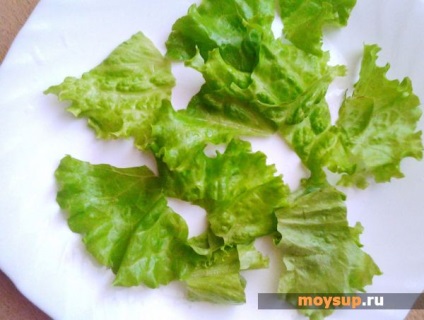 Hogyan kell főzni egy finom Cézár saláta sonkával, eredeti fűszerekkel