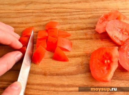 Hogyan kell főzni egy finom Cézár saláta sonkával, eredeti fűszerekkel