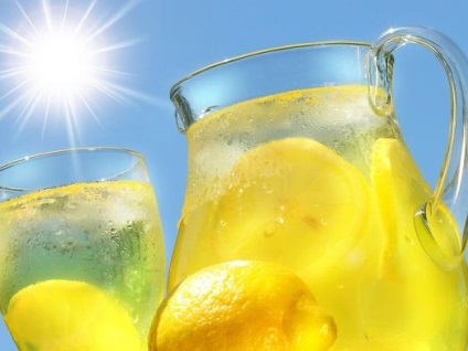 Főzni egy házi készítésű limonádét (otthon) Főzni egy házi készítésű limonádé