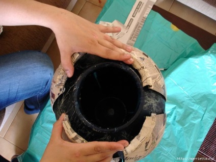 Hogyan készítsünk egy váza ki papírmasé kezük