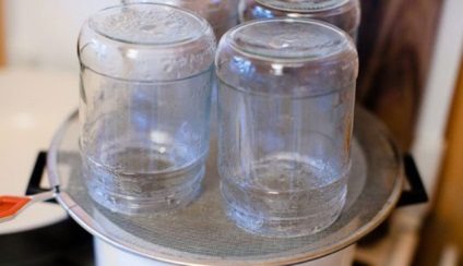 Hogyan sterilizálja üvegek egy pár, sterilizáló üvegek