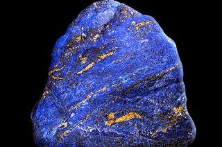 Kő lapis lazuli, és az állatöv jelei, jellemzői, érdekelt