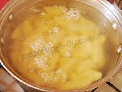 Burgonya török fűszerek, sült a kemencében (török) Burgonya fűszerekkel török, sült a kemencében