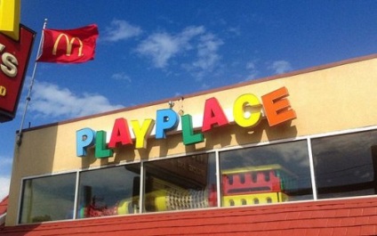 A cég - McDonalds - kérte munkatársaitól, hogy elkerüljék az étkezési gyorsétterem (saját) A cég - McDonalds - kérte munkatársaitól, hogy elkerüljék az étkezési gyorsétterem