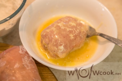 Cordon Bleu csirke sajttal recept egy fotó