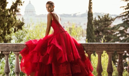 Gyönyörű esküvői ruhák a legjobb tervezők a világ, vörös menyasszonyi ruha