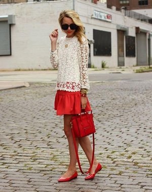 Piros szoknyát kell jelen lennie minden divatos női gardrób ♡