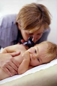 rhinitis kezelésére újszülöttekben a Komarovka nátha kezelésére (Komarovka) A kezelés a nátha csecsemők által Komarovsky, nátha kezelésére