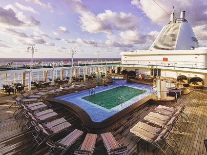 A legjobb körutazások nászútra (Azamara Club Cruises) A legjobb körutazások nászútra