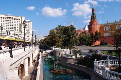 Manege Manege tér, Budapest hotel, szökőkút és dóm bevásárlóközpont