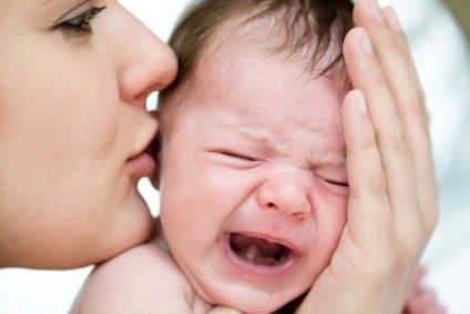 A szájpenész a baba (újszülött) a szájban