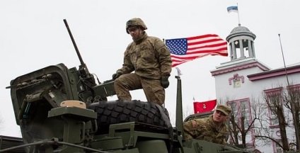 NATO kapujában Nyugat gyűjt csapatok közel a magyar határtól (határ) NATO kapujában Nyugat gyűjt csapatok közel a magyar határtól