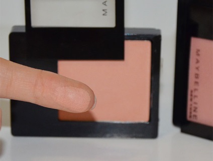 Új! Blush - mester pirulás - a Maybelline (master) Új! Blush - master pirosító - az Maybelline