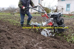 Plough Zykov és egyéb ekék teljesítmény talajművelő gépeket és kultivátorok