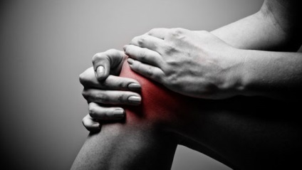 Miért fáj a térd és a láb alatti közös okok fáj a nők, a kezelés