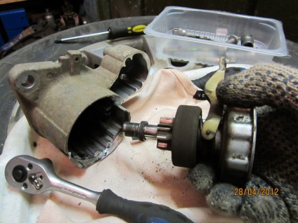 Szétszerelés és tisztítás starter Nissan Almera N16 saját kezét, mindent az autó Nissan Almera (bontó) Szétszerelés és tisztítás starter Nissan Almera N16 saját kezét, mindent az autó Nissan Almera