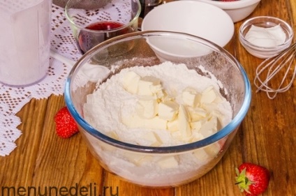 Recept Tarta karamellizált szamóca (ek) Recept torta karamellizált eperrel