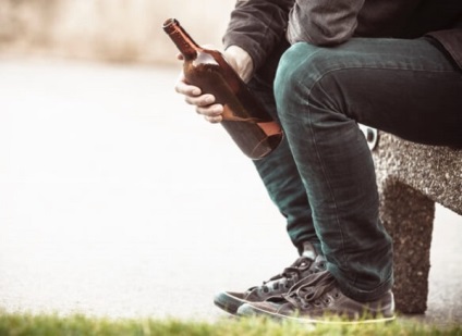 Hogyan kezdjük el alkoholizmus kialakulása, attól függően, hogy az ital